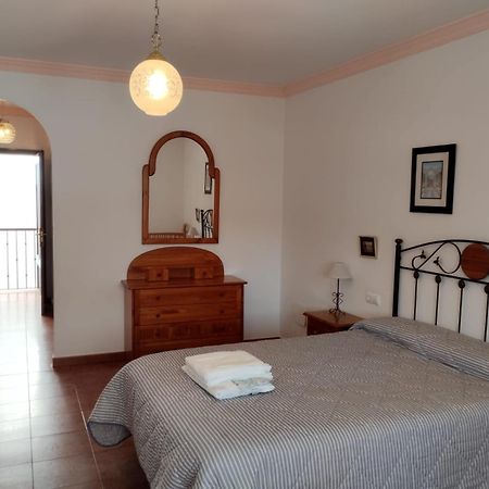 Villa Remedios Cuevas del Becerro Екстериор снимка